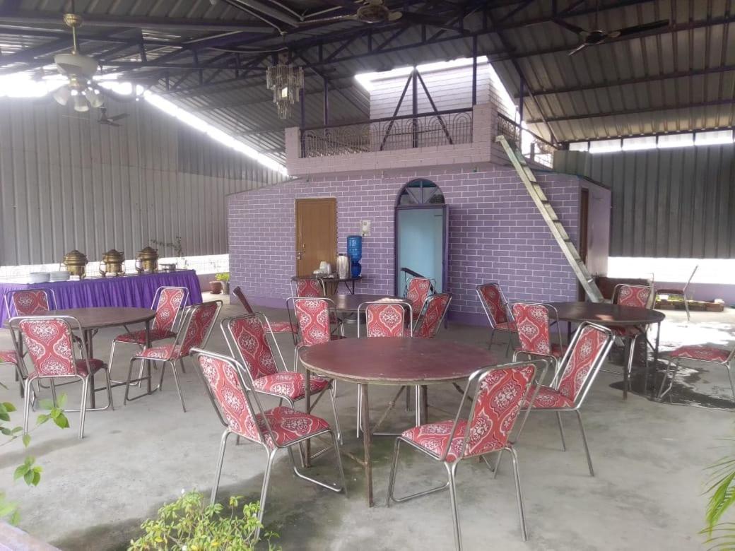 Srishti Shelter Hotel Varanasi Exterior photo