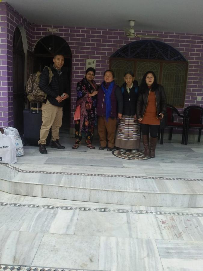 Srishti Shelter Hotel Varanasi Exterior photo