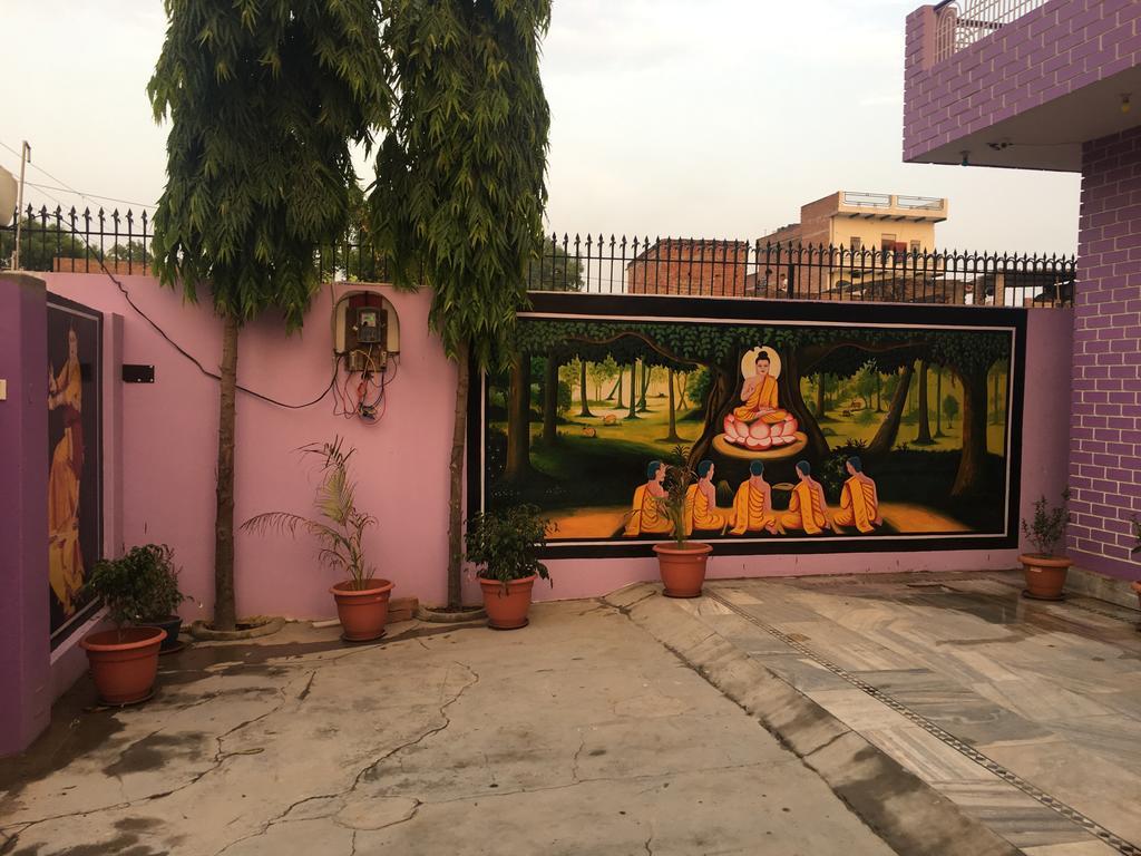 Srishti Shelter Hotel Varanasi Exterior photo