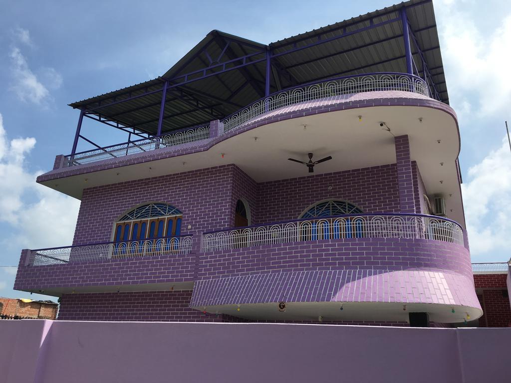 Srishti Shelter Hotel Varanasi Exterior photo