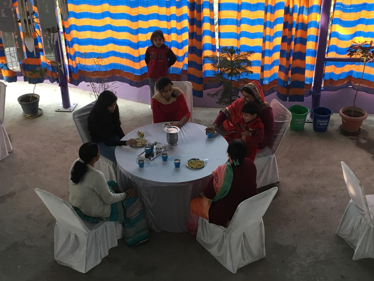 Srishti Shelter Hotel Varanasi Exterior photo
