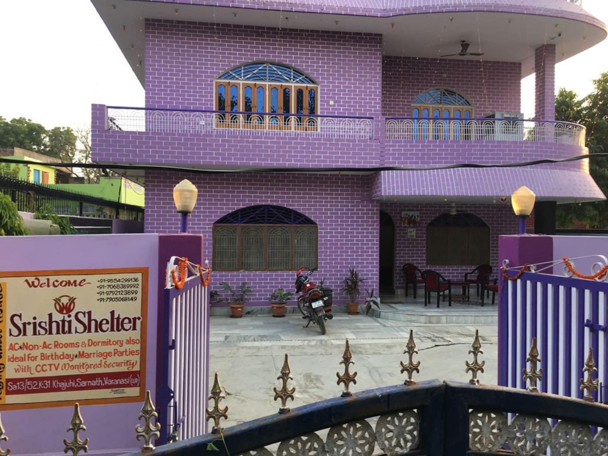 Srishti Shelter Hotel Varanasi Exterior photo
