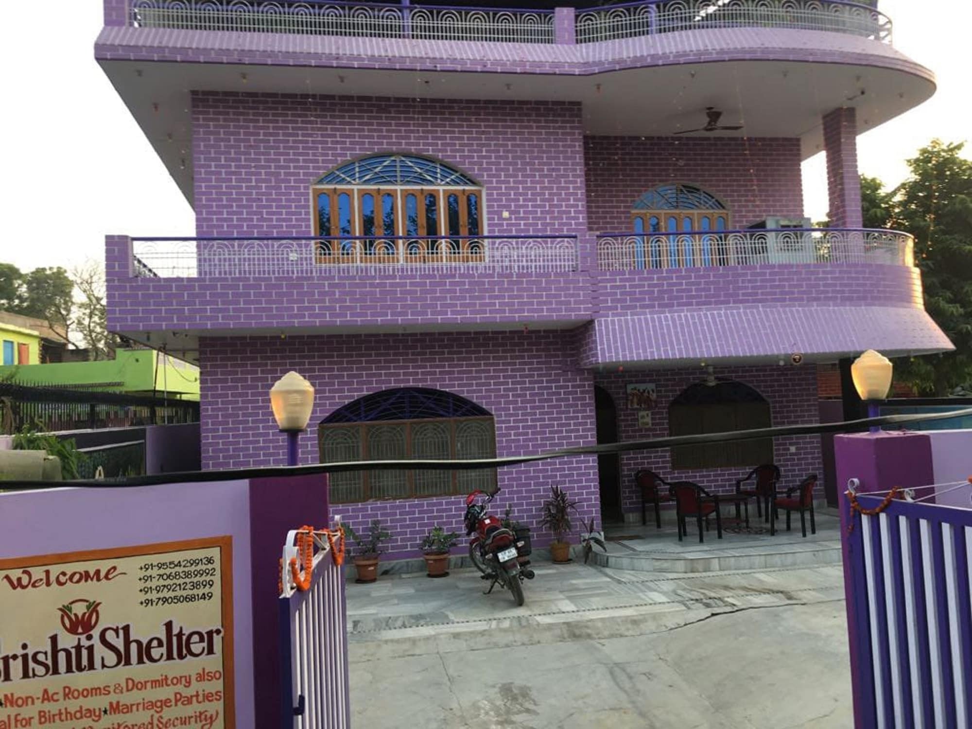 Srishti Shelter Hotel Varanasi Exterior photo